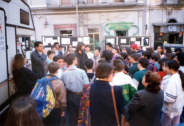 Lilabus 1995: La Lila incontra gli studenti